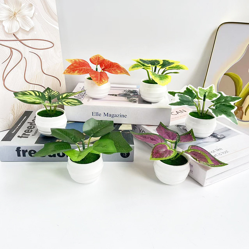 Plant Pot Small Desk - نباتات خضراء اصطناعية في أصص صغيرة