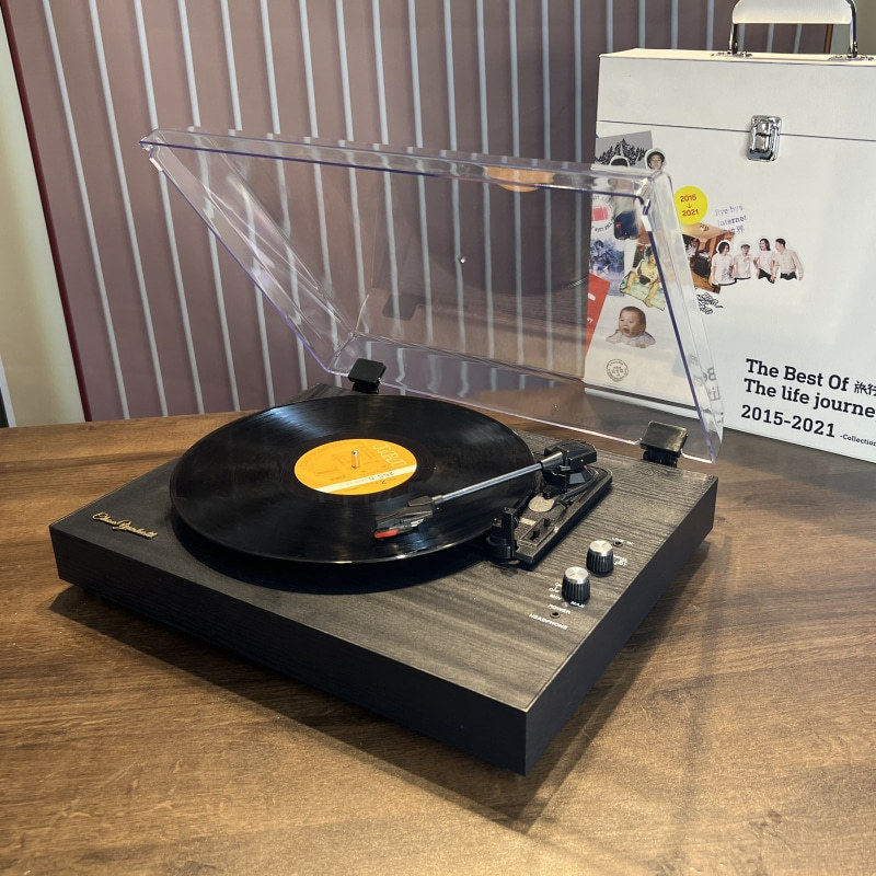 مشغل أسطوانات فينيل، جهاز تشغي - مراجعة Desk Setup Speakers وسعره